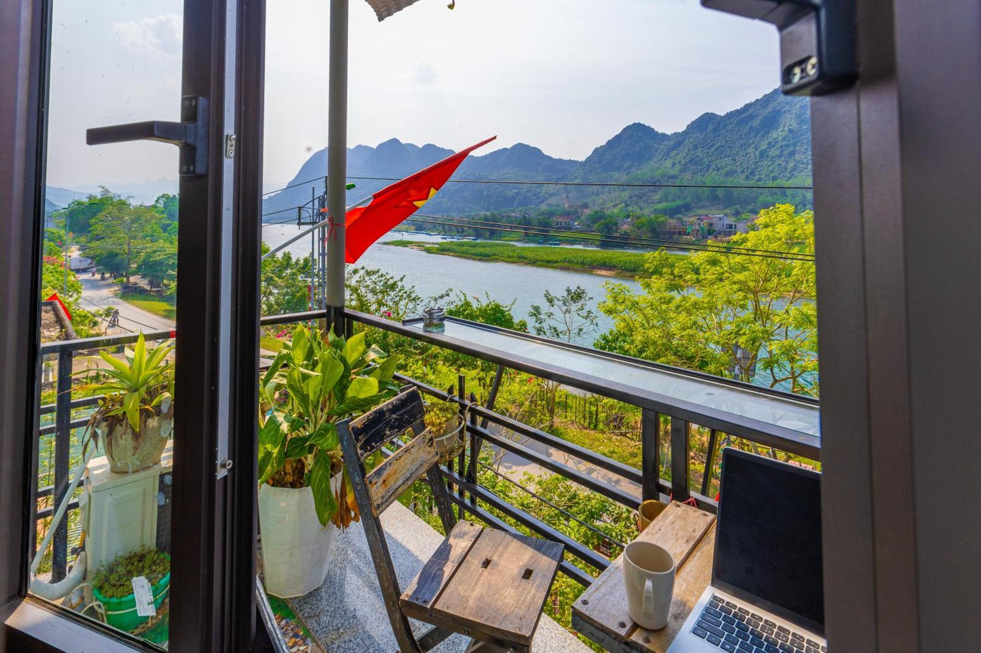 Son River Homestay Phong Nha Kültér fotó